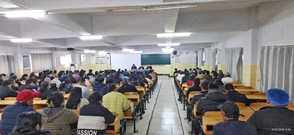 筑牢校園食品安全防線(xiàn)，守護(hù)師生“舌尖安全” ——我校召開(kāi)校園食品安全專(zhuān)題會(huì)議